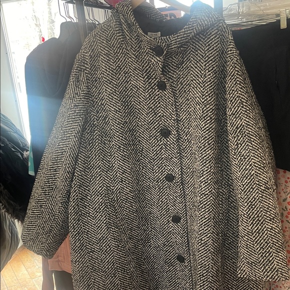 Women's Black and White Herringbone Coat - Picture 2 of 6